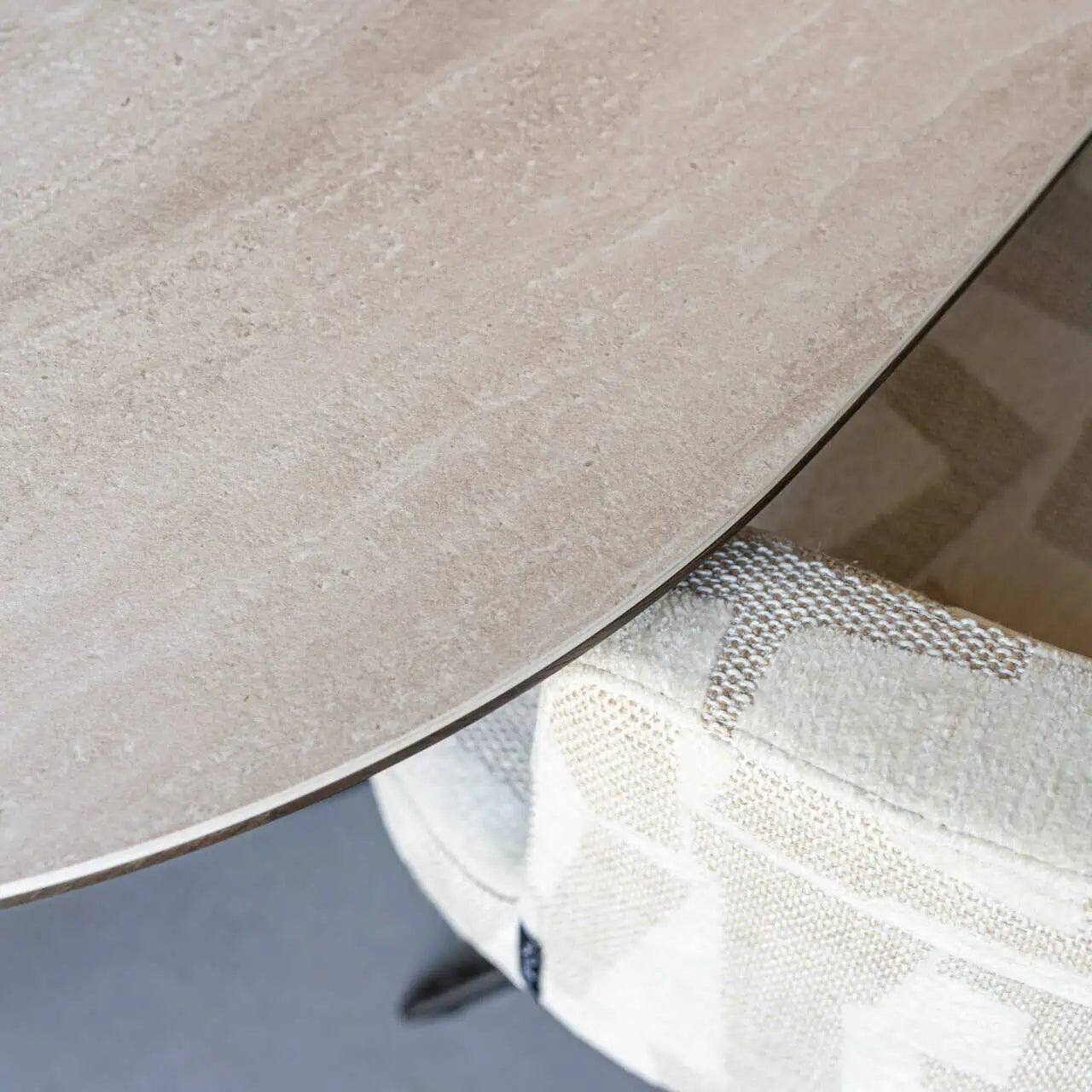 Galds Ritz Richmond Interiors 75,5/220/110 cm bēšs/melns - N1 Home
