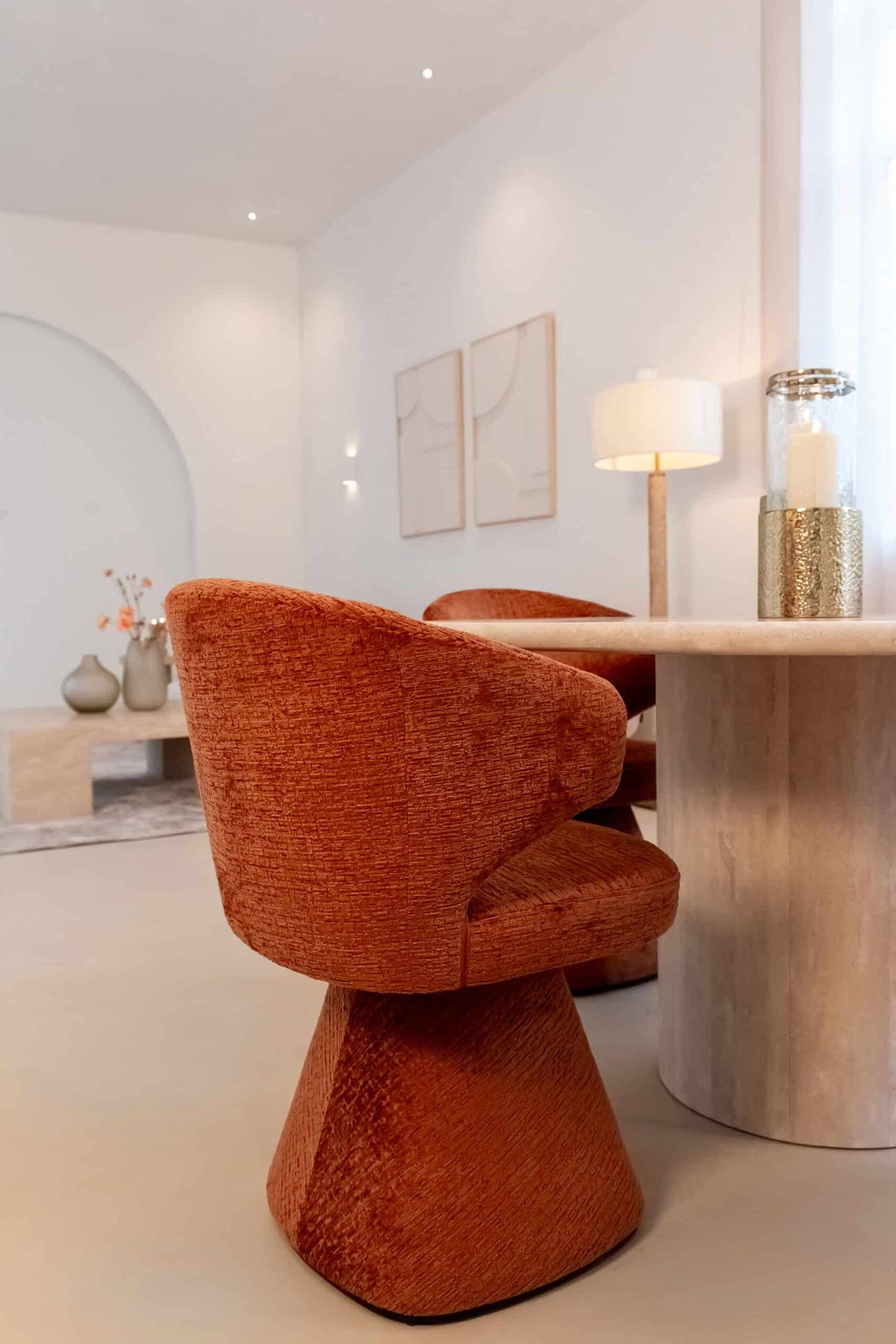Galds Alexander Jones Richmond Interiors 130/130/76 cm bēšs (Renaissance)