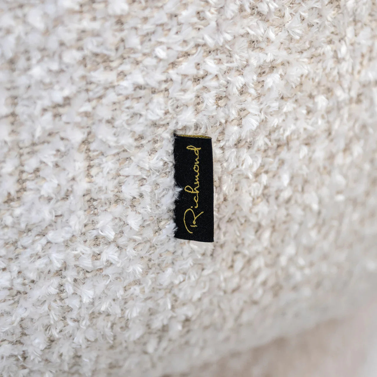 Dīvāns Rodina Richmond Interiors 89/355/140 cm Be Lovely 11 Cream - N1 Home