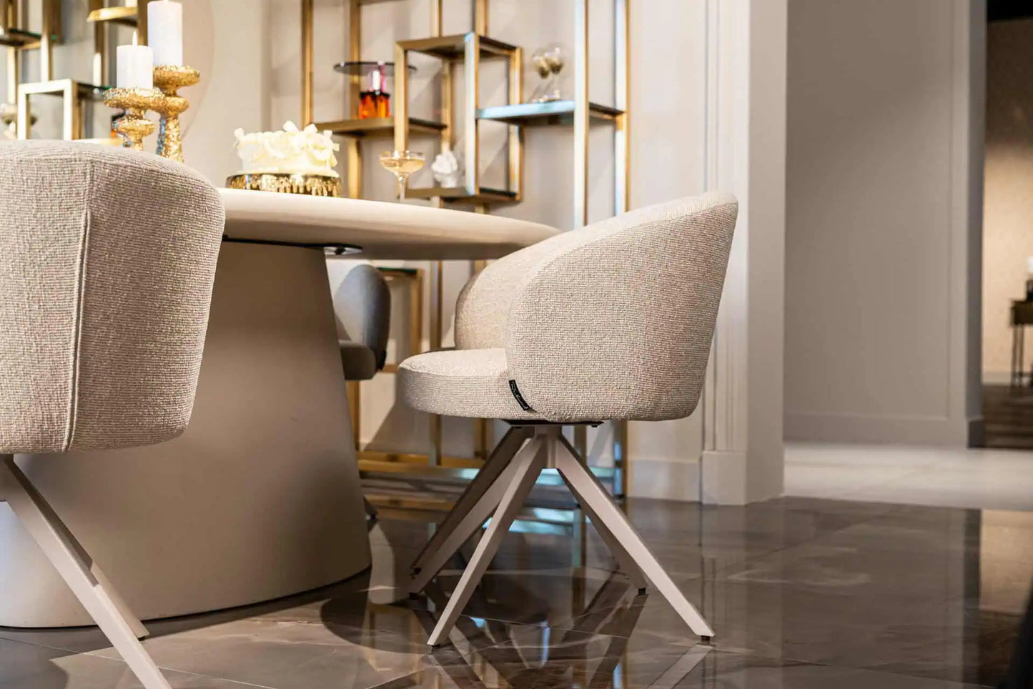 Galds Clayton beige Richmond Interiors 76/222/115 cm bēšs - N1 Home