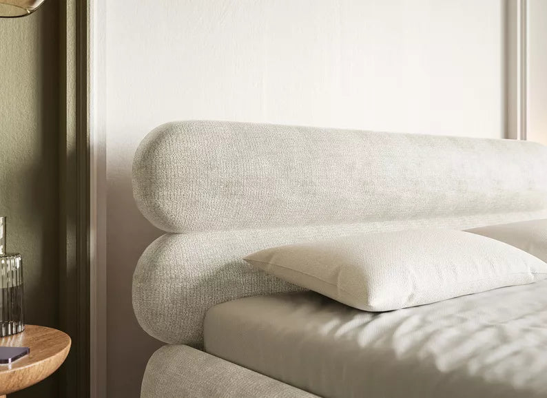 LOURE Mīkstā gulta 140/160/180x200 cm ar glabātuvi, metāla rāmis, pelēks un bēšs šenils, melnas kājas - N1 Home